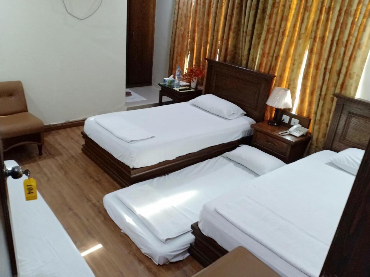 Hotel Grand Faisalabad Exterior photo